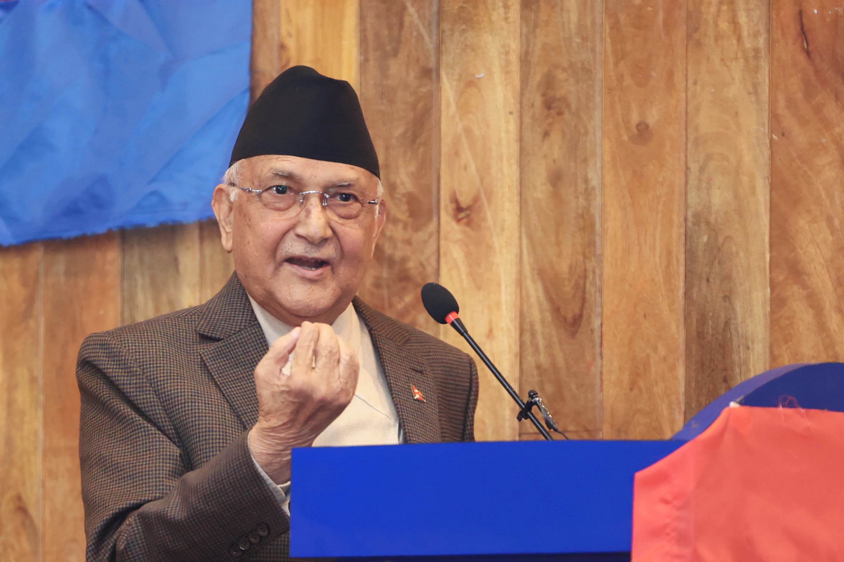 कुलमान हटाएको विषयमा जवाफ दिन आवश्यक छैनः प्रधानमन्त्री ओली