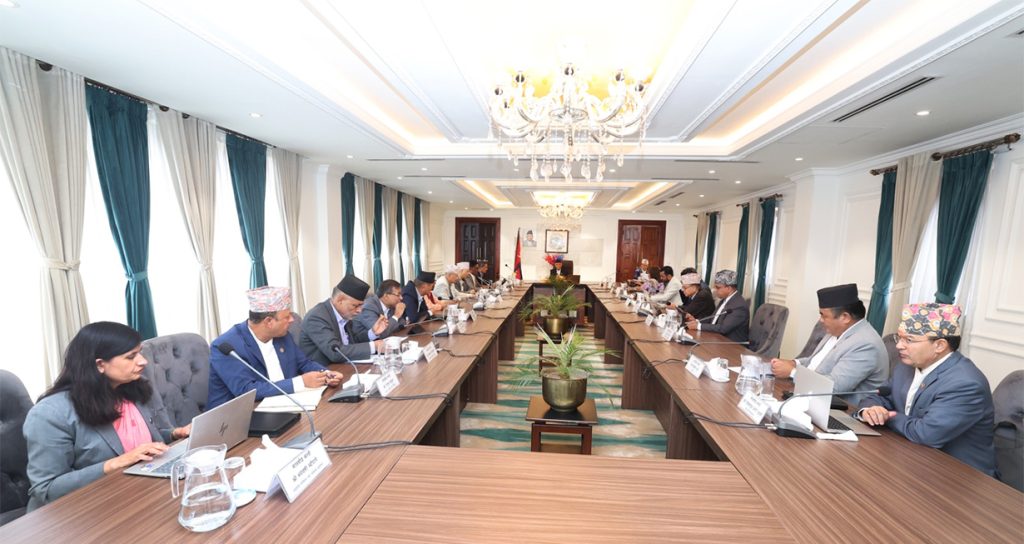 मन्त्रिपरिषद् बैठक बस्दै