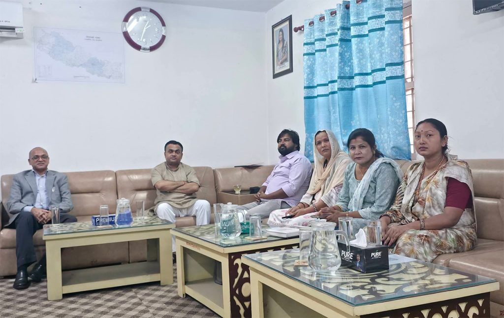 मुख्यमन्त्री यादवको विपक्षमा मतदान गर्न जनमतको ह्वीप