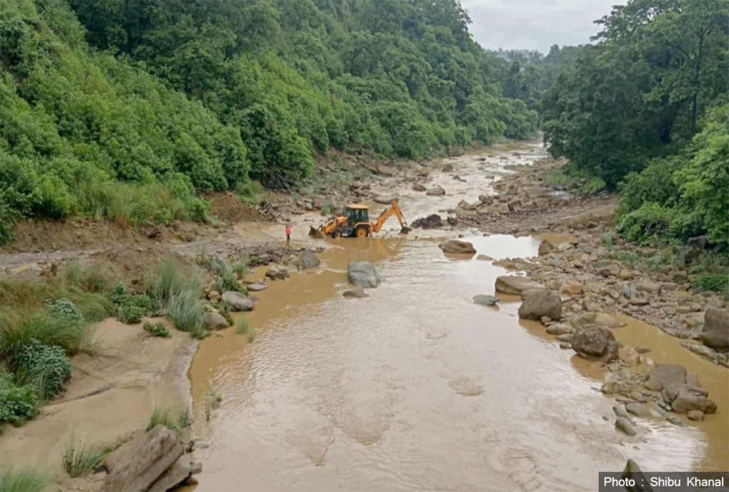 लमही–घोराही सडकखण्ड पुन: अवरुद्ध
