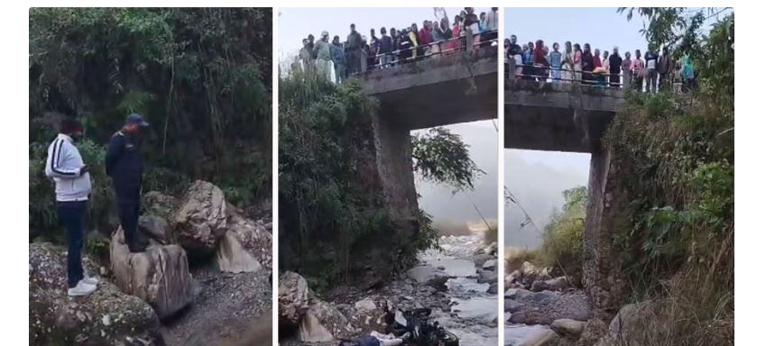 मोटरसाइकल खोलामा खस्दा दुई जनाको मृत्यु