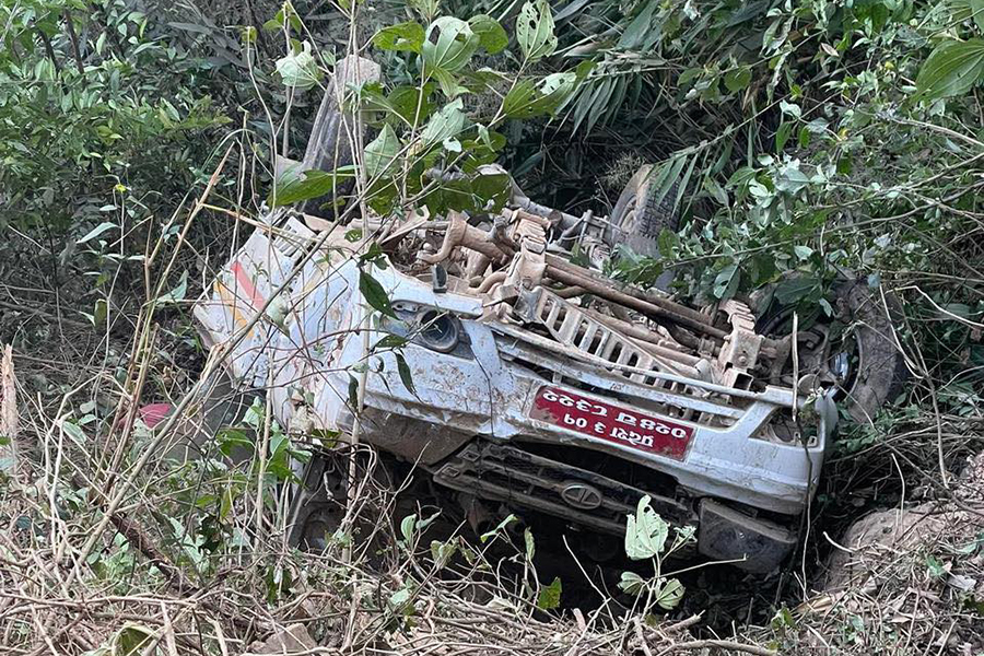 नागार्जुनमा गाडी दुर्घटना हुँदा एक जनाको मृत्यु, २ जना घाइते