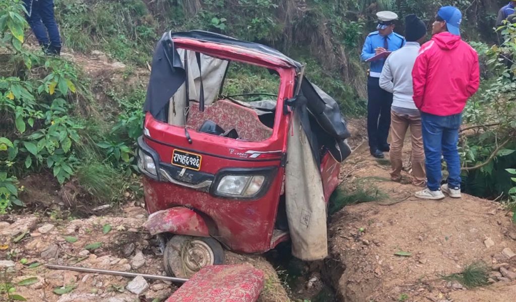 सल्यानमा अटो दुर्घटना हुँदा एक जनाको मृत्यु, चालक घाइते