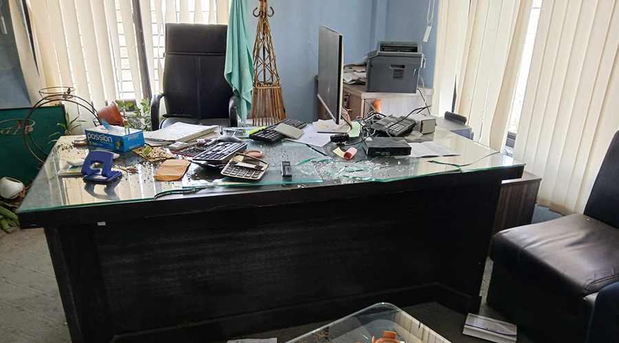 विद्युत् प्राधिकरण भरतपुर प्रमुखमाथि युवा संघका कार्यकर्ताले गरे हातपात, कार्यकक्ष तोडफोड