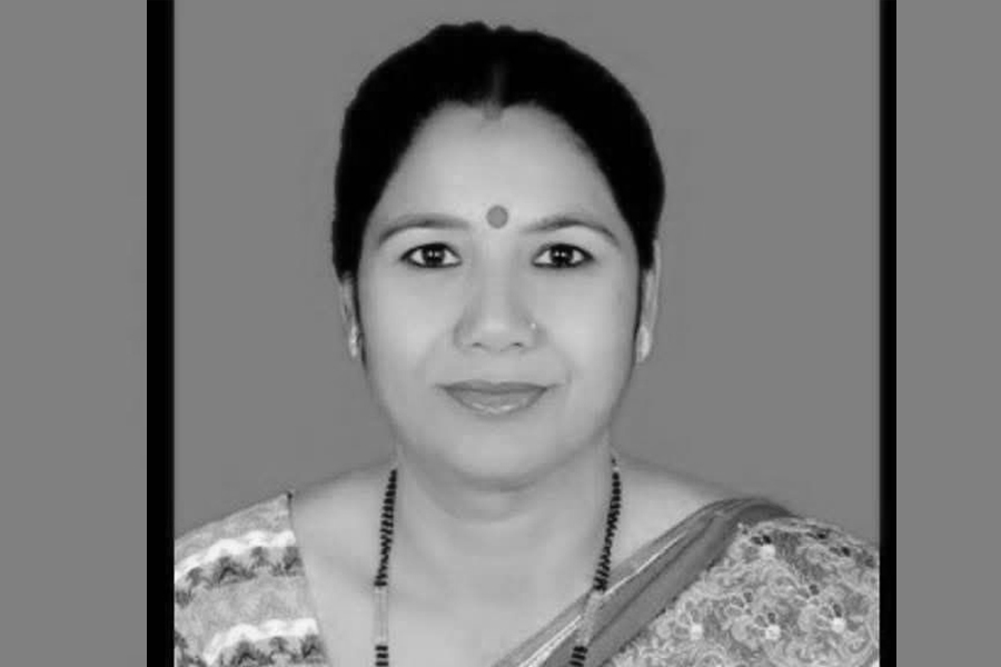 पूर्वमन्त्री लालबाबु पण्डितलाई पत्नी शोक