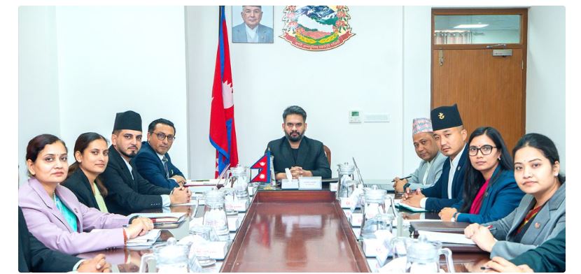 ०६२ यताका उच्चपदस्थ कर्मचारी र राजनीतिक पदाधिकारीको सम्पत्ति जाँचबुझ गर्न आयोग गठन