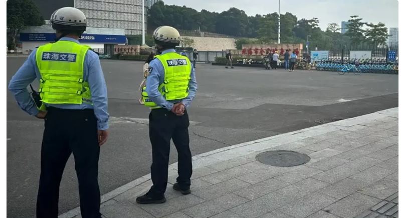 एक युवकको चक्कु प्रहारबाट ८ जनाको मृत्यु