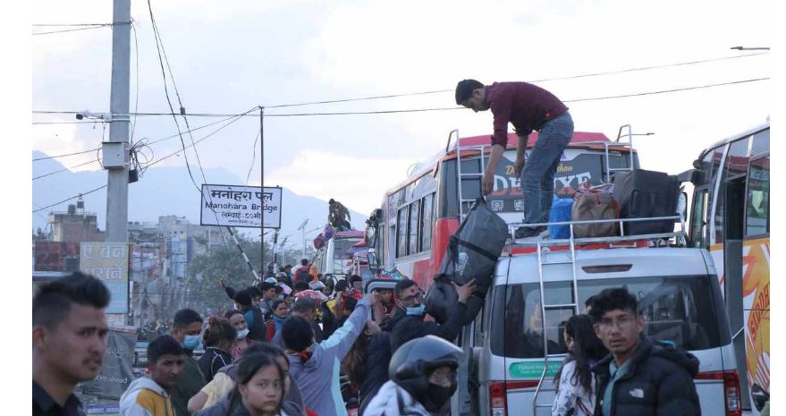 ३ लाख ८० हजार मानिस उपत्यकाबाट बाहिरिए