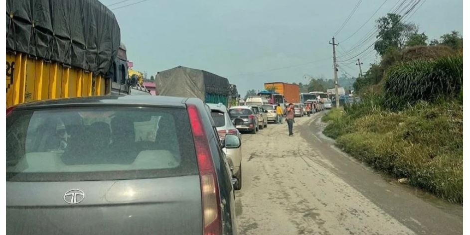 सीतापाइला-धार्के सडक फेरि १५ दिनका लागि बन्द