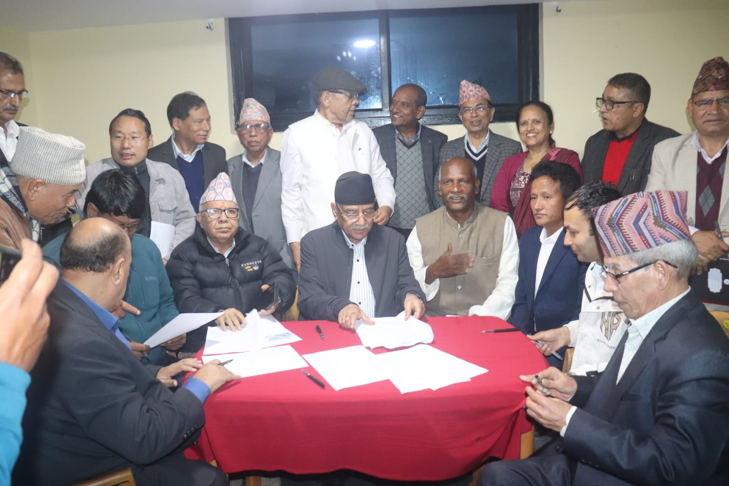 माओवादी केन्द्र,समाजवादीसहितका ९ वटा दल र समूहबीच आज एकता घोषणा हुँदै