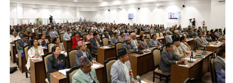 बजेटमाथिको छलफलमा सम्बन्धित मन्त्रीहरू अनुपस्थित भएपछि संसद् बैठक स्थगित