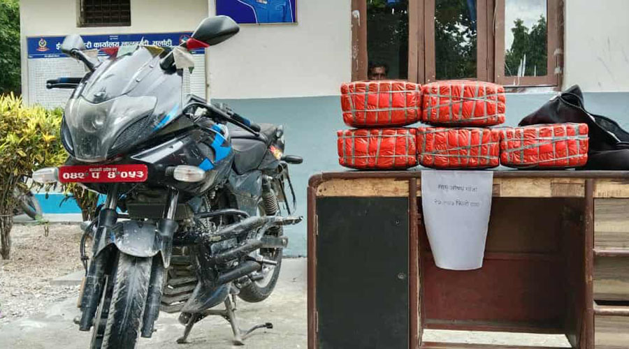 २५ किलो गाँजासहित एक युवक पक्राउ