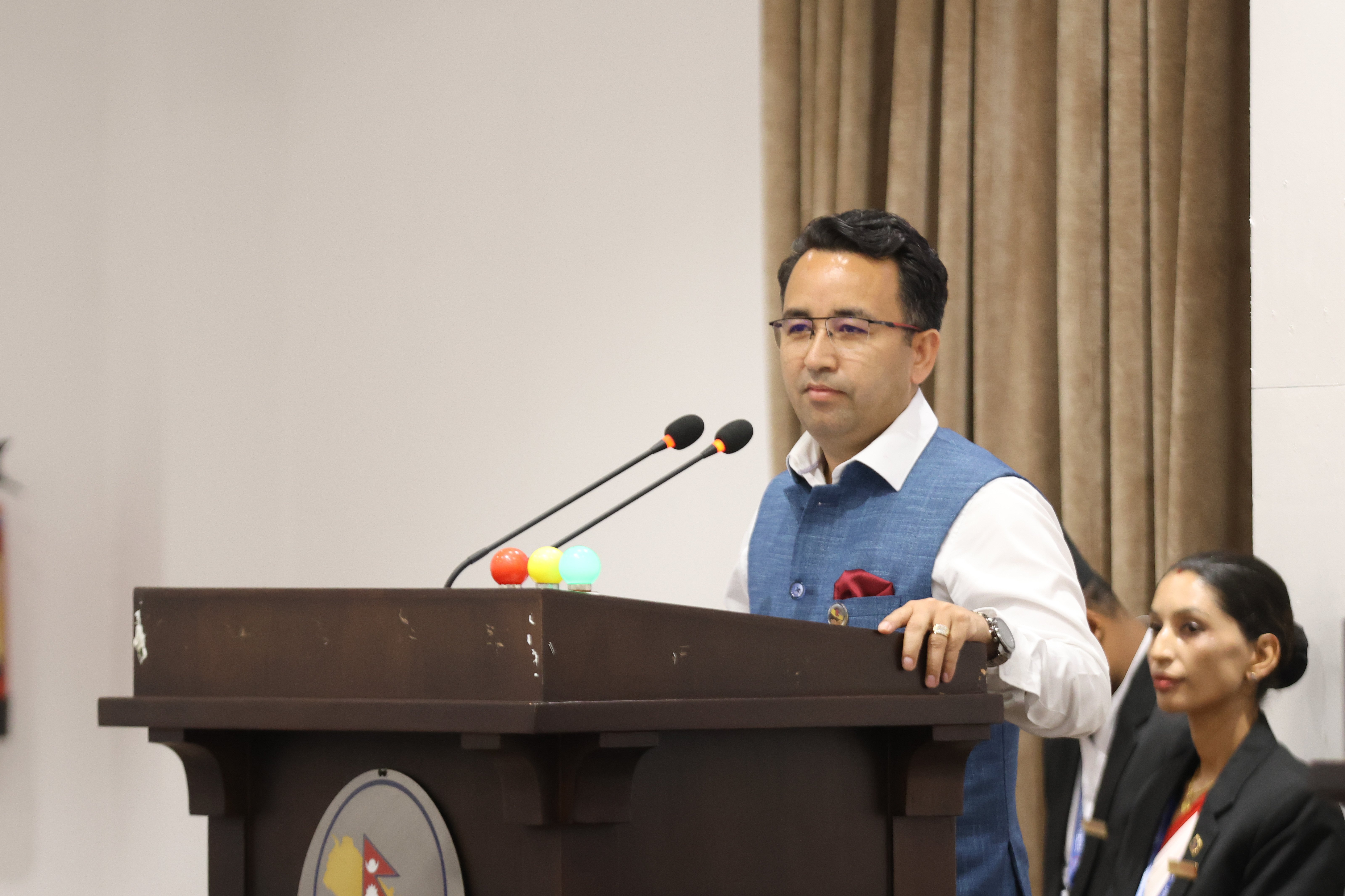 प्रतिपक्षलाई रास्वपाको आग्रह : धेरै भोटो फटाएका छैनौँ, अनुभवमा कच्चा छौँ, तर शङ्का नगर्नुस्
