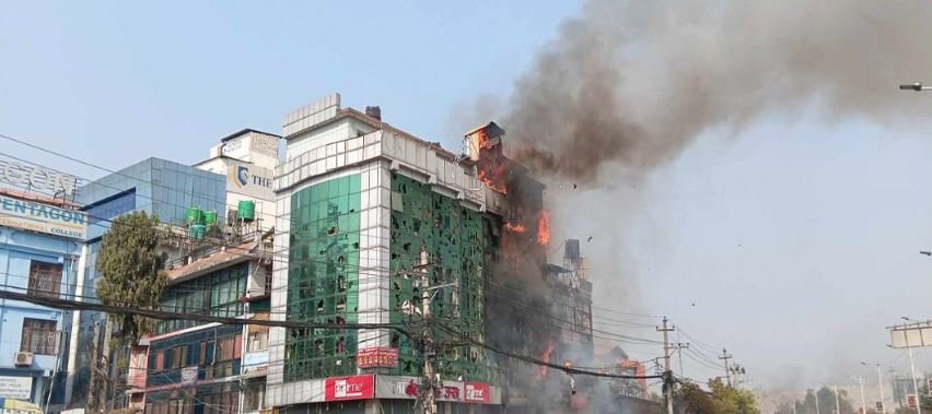 राजावादीले ढुंगामुढा गरेकै घरमा आगलागी