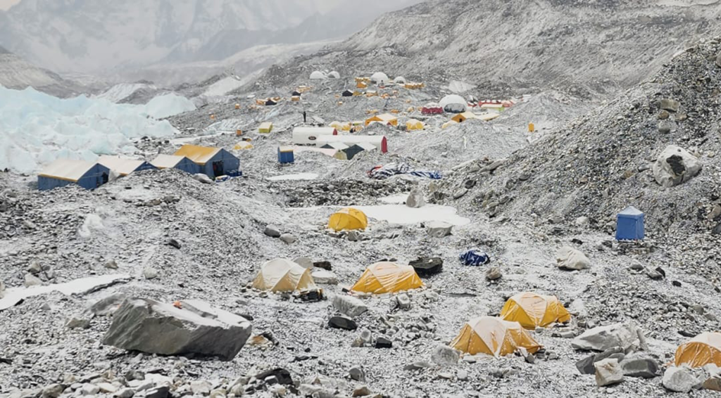वसन्त ऋतुमा हिमाल आरोहण गर्न ३५ समूहका ३३० ले पाए अनुमति