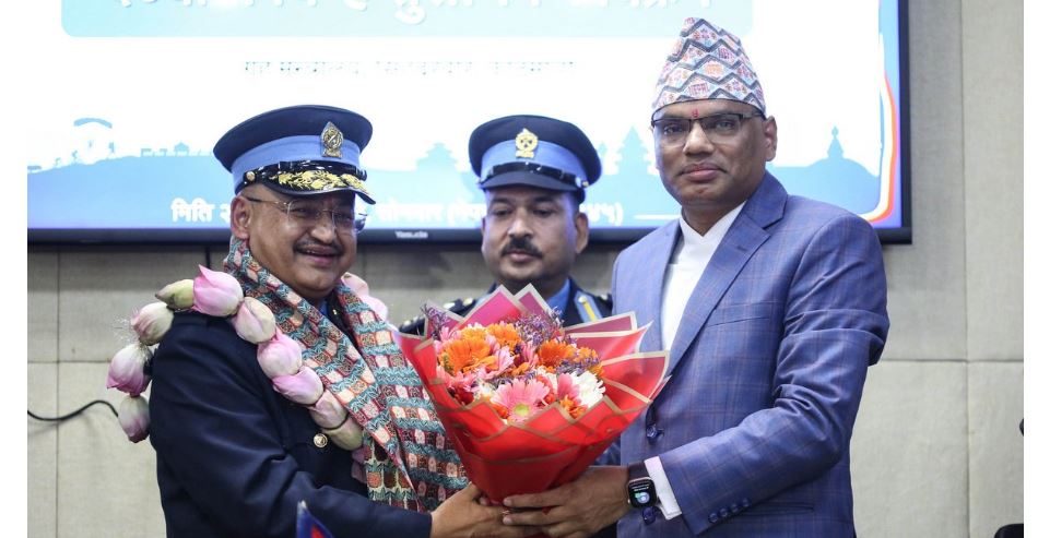 आईजीपी थापालाई दर्ज्यानी चिन्ह प्रदान