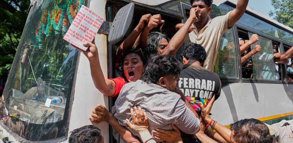 भारतमा भारी प्रदर्शन, जन्तरमन्तरबाट ७०० भन्दा बढी गिरफ्तार