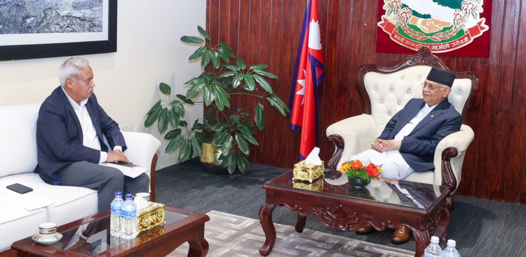 प्रधानमन्त्री ओली र भारतीय राजदूत श्रीवास्तवविच भेटवार्ता