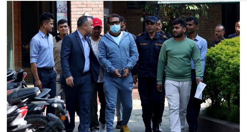 मनाङेलाई अदालत लगियो