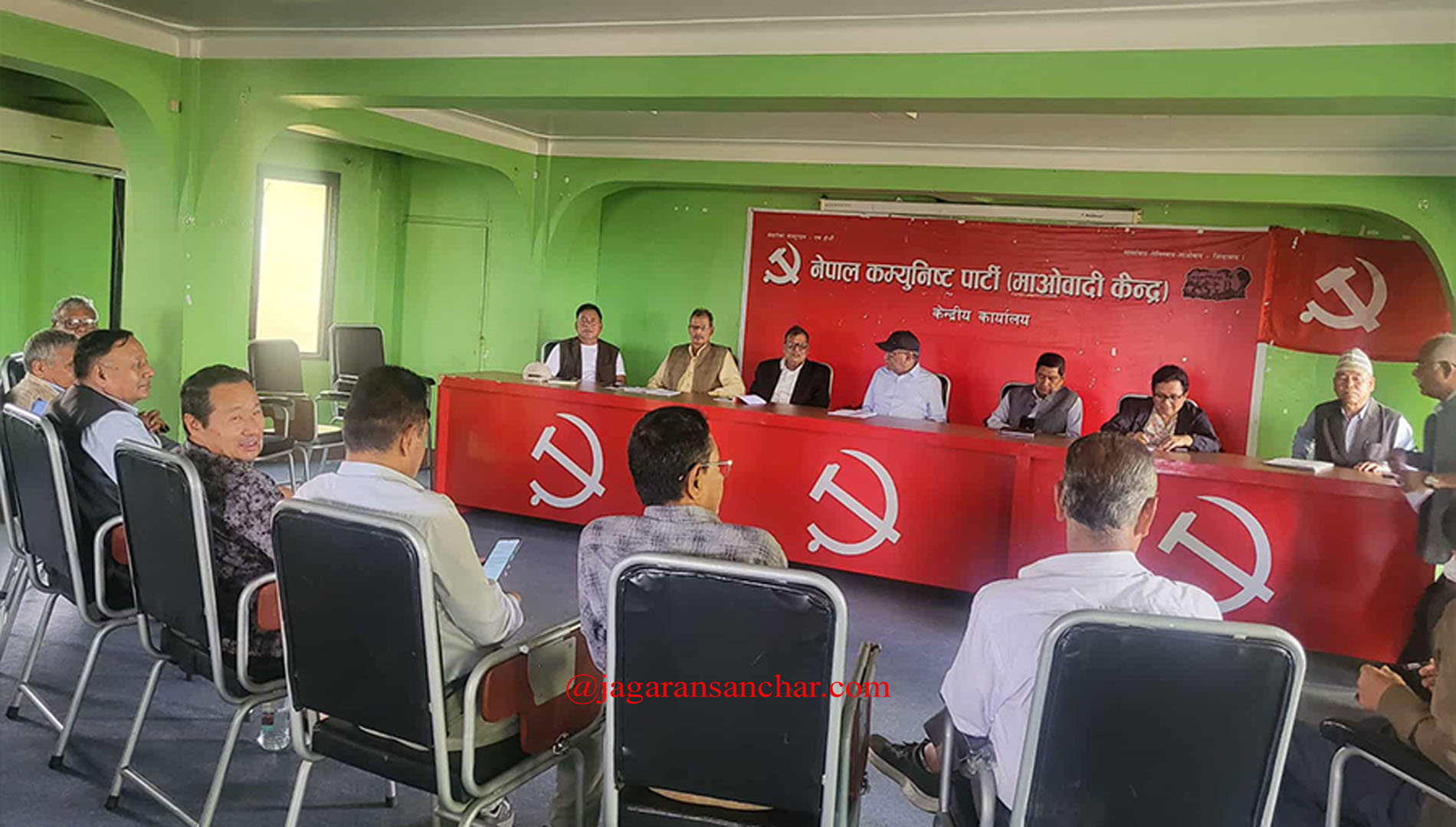 माओवादी केन्द्रले हाल कायम केन्द्रीय समिति भङ्ग गर्ने