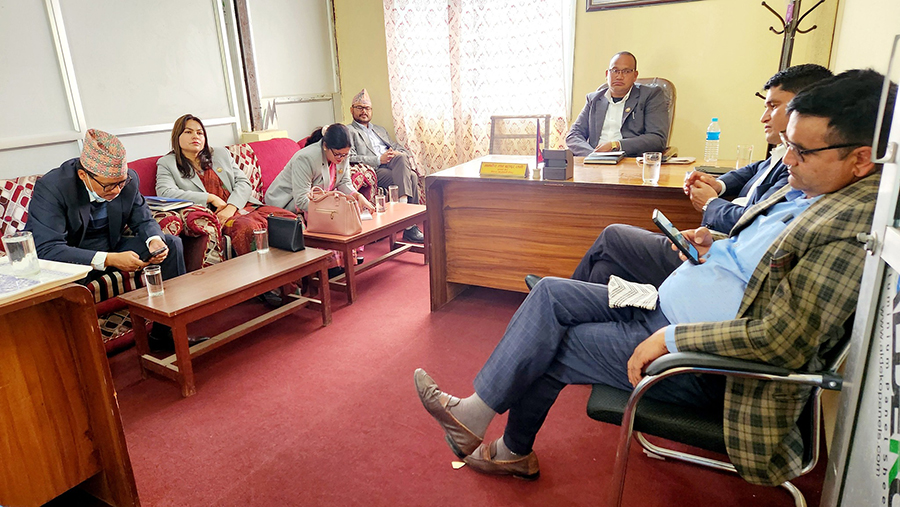 सुदूरपश्चिममा पहिलो पटक माओवादी सांसदको सामूहिक छलफल