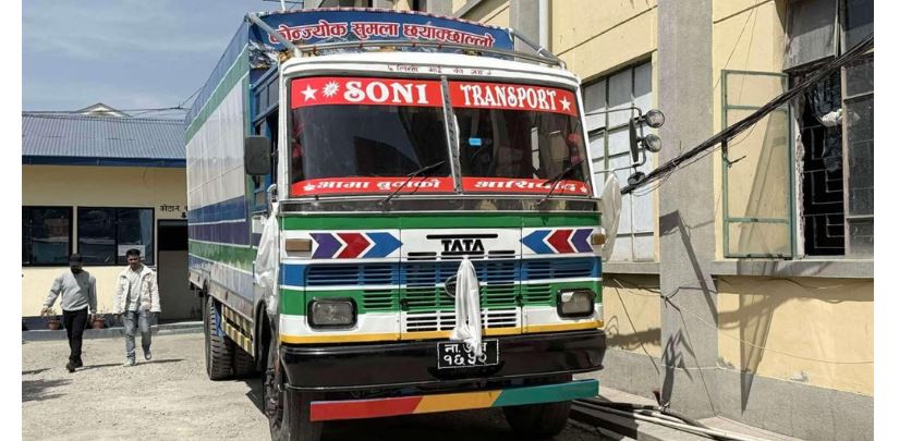 २५ करोड रुपैयाँसहित पक्राउ परेका व्यक्ति सिन्धुपाल्चोकका कुसान लामा