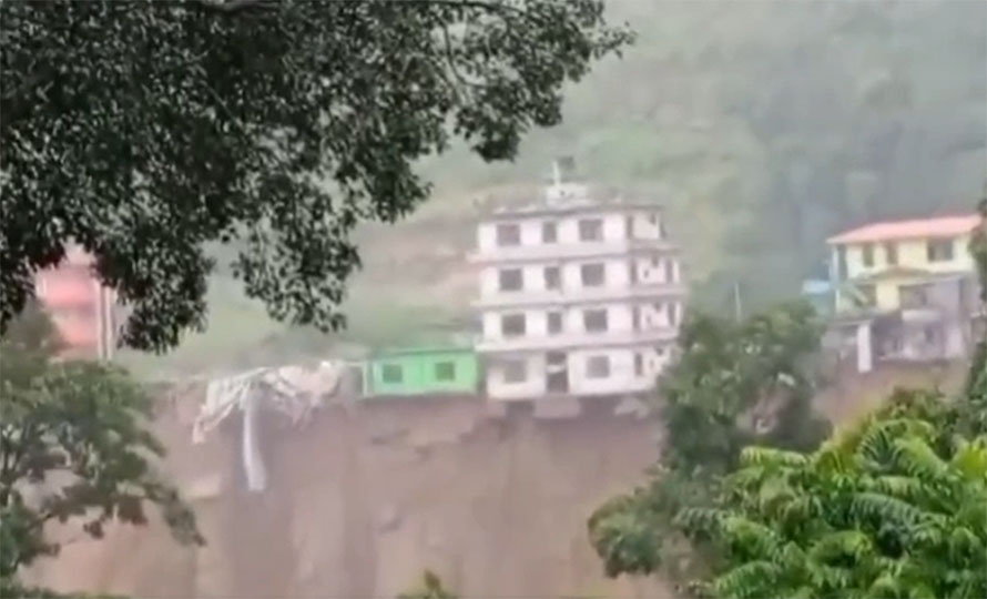 बाढी र पहिरोबाट काभ्रेमा ६ जनाको मृत्यु