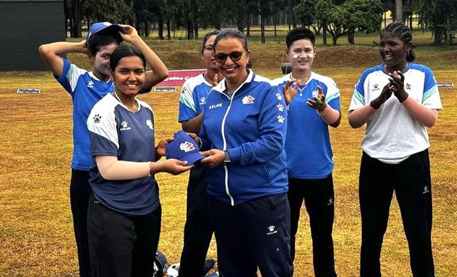 महिला क्रिकेट टिममा सना प्रवीनको डेब्यू