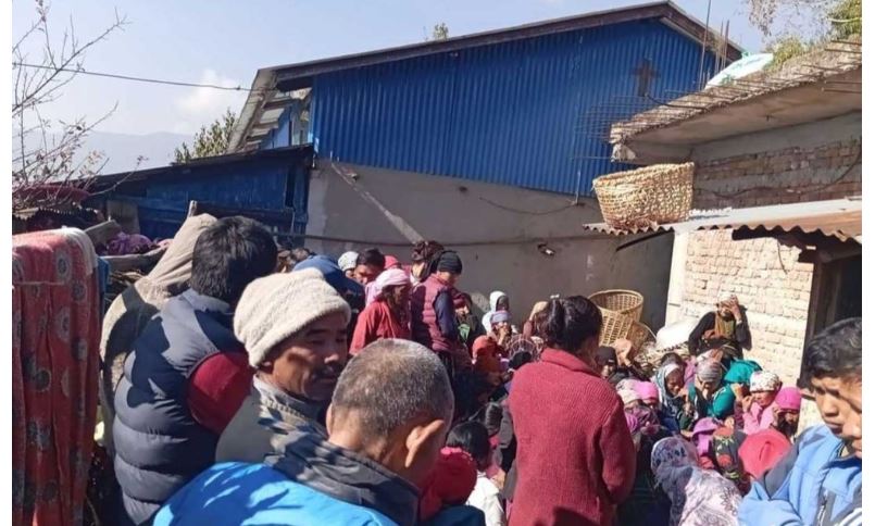 नुवाकोटमा आमासहित दुई नाबालक छोरा झुण्डिएको अवस्थामा मृत फेला