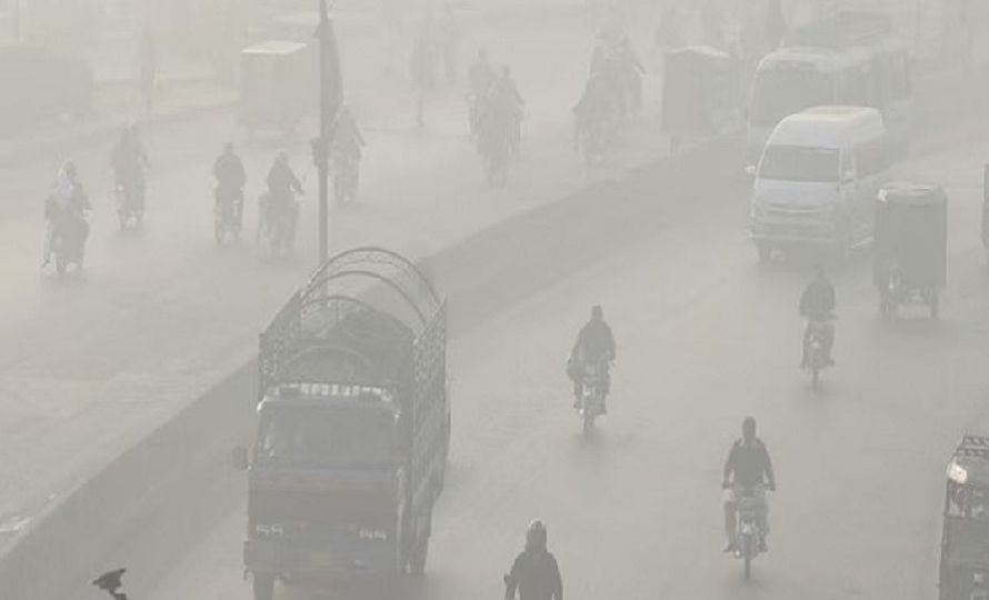 वायु प्रदूषण नियन्त्रण गर्न पाकिस्तानमा लकडाउन