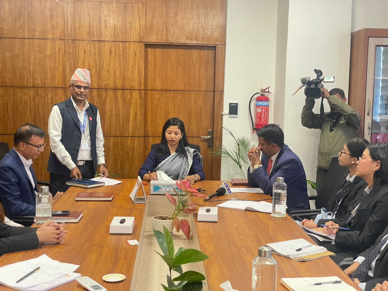 ४३ महिनामा १ लाखभन्दा बढी महानगरवासीले पाए निःशुल्क कानुनी सेवा