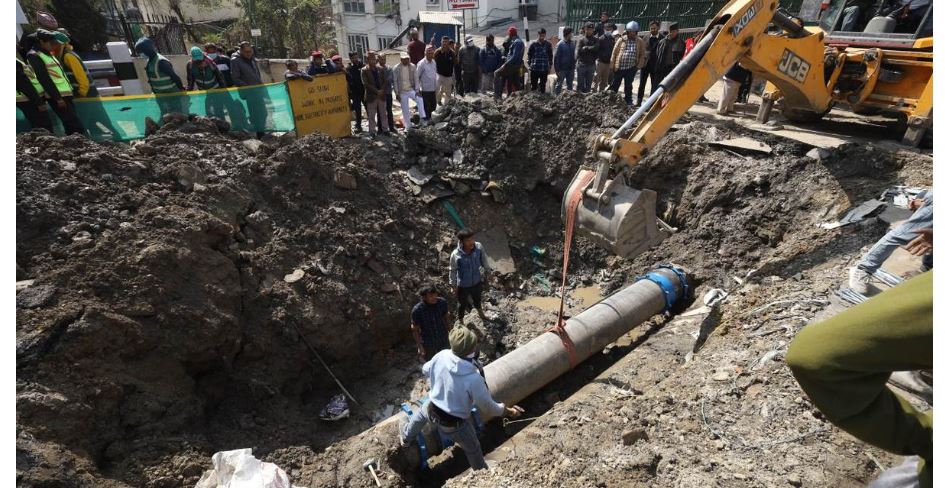 बबरमहलमा फुटेको खानेपानीको पाइप मर्मत कार्य सकियो