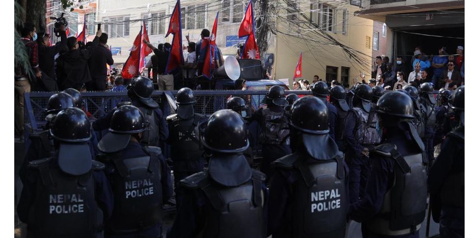 बालुवाटार क्षेत्रमा ६ जना डीएसपीको कमान्डमा प्रहरी परिचालन