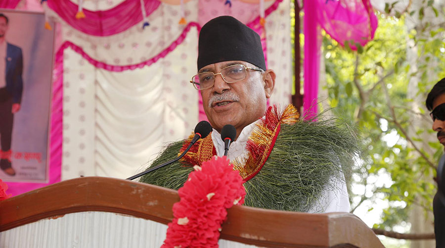 आधारभूत वर्ग भुलेर पार्टी बिग्रिँदै गएपछि सच्याउन दिनरात खटिरहेको छु : प्रचण्ड