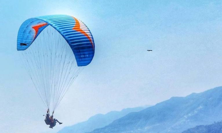 प्याराग्लाइडिङ दुर्घटना हुँदा नेपाली पाइलट र भारतीय पर्यटकको मृत्यु