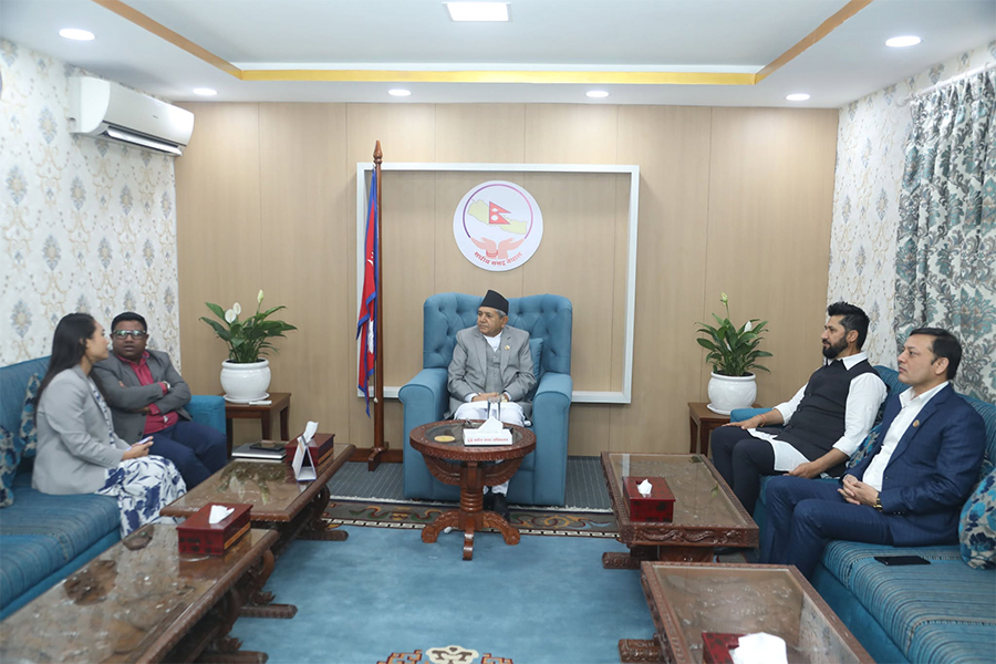 सभामुखलाई भेटेर रविले भने : मेरो सांसद पद निलम्बन फुकुवा गरियोस्