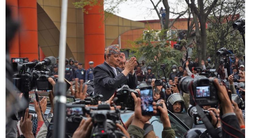 काठमाडौं आइपुगे पूर्वराजा ज्ञानेन्द्र