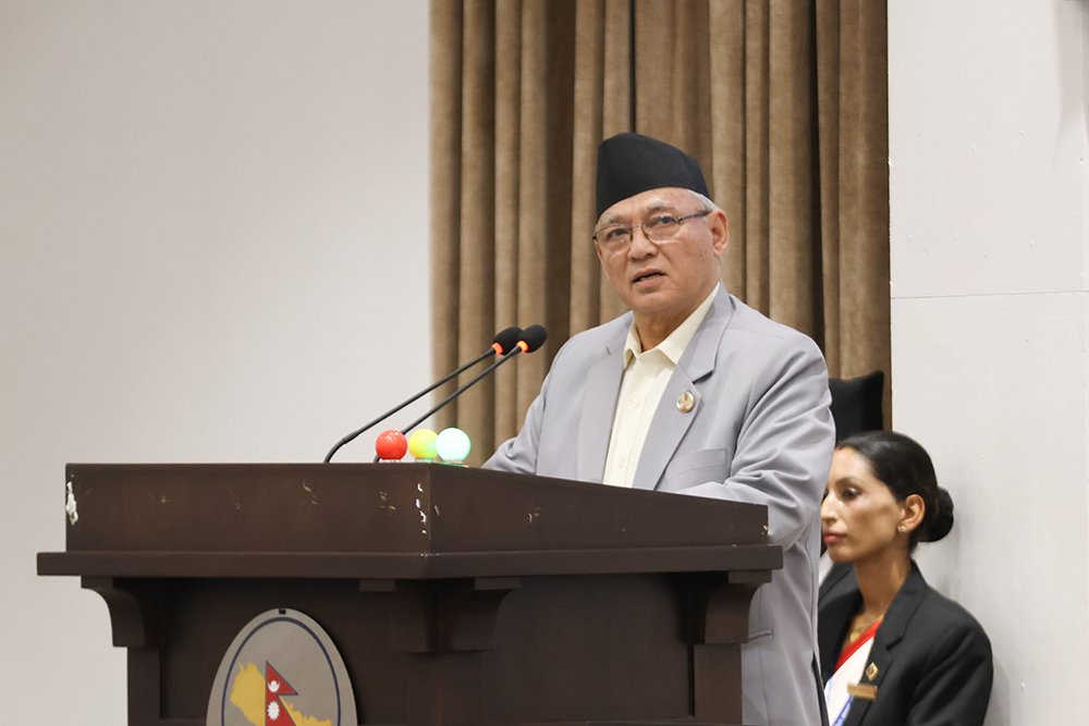 बादलका तीन शब्द संसद्को रेकर्डबाट हटाइयो