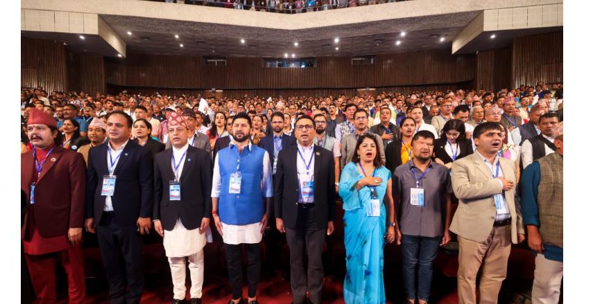 रास्वपाको प्रथम राष्ट्रिय भेलाका प्रतिनिधिले सभापति लामिछानेले प्रतिवेदनमा धारणा राख्न नपाउने