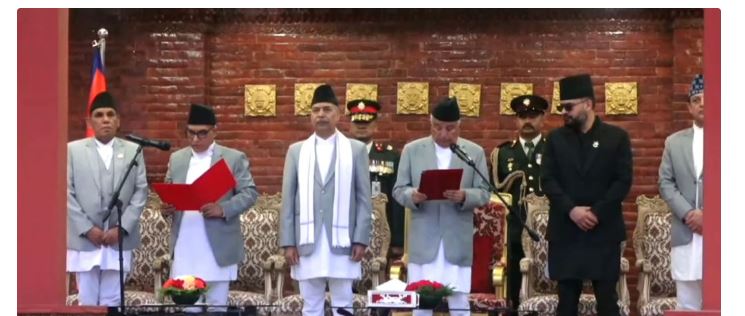 प्रधानन्यायाधीश शर्माले लिए राष्ट्रपतिबाट शपथ