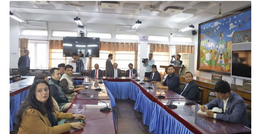 सर्वदलीय बैठकमा प्रचण्डले भने : प्रधानमन्त्रीले तत्काल सर्वदलीय संवाद थाल्नुपर्छ