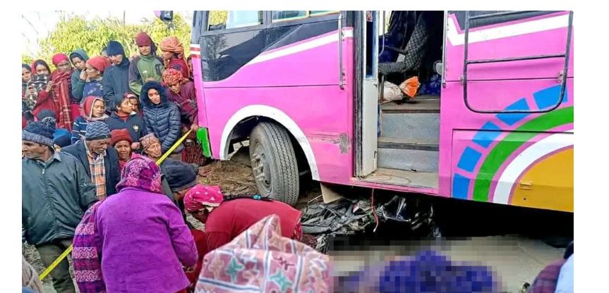बसको ठक्करबाट २ जनाको मृत्यु