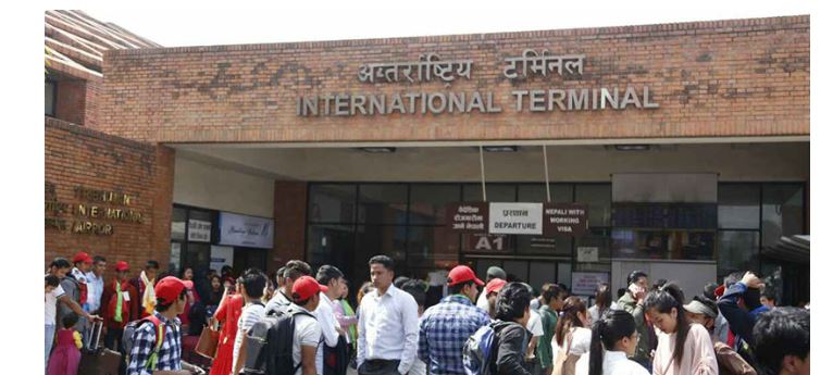 नेपाल एयरलाइन्सका दुई कर्मचारी पक्राउ