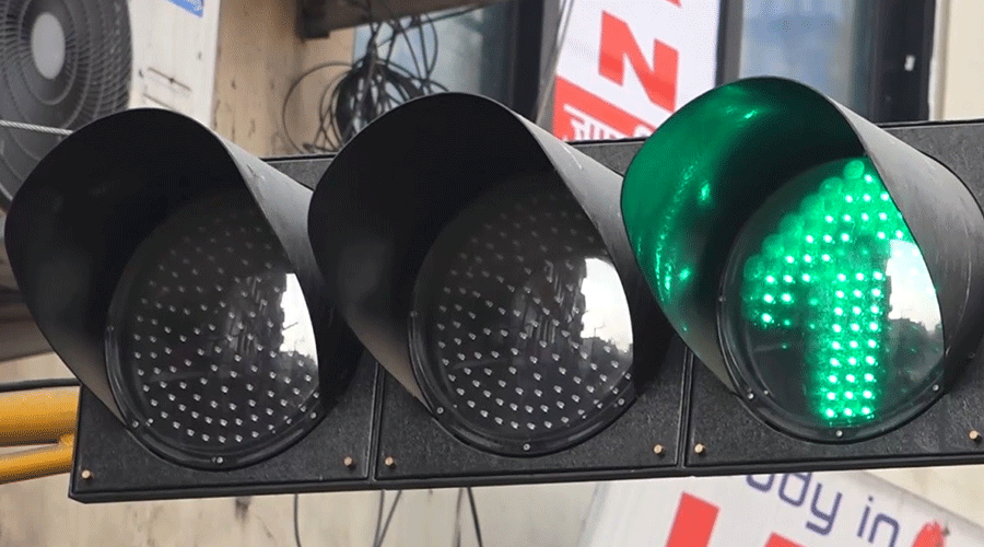 काठमाडौंका ३६ ठाउँमा अब यात्रु आफैंले ट्राफिक लाइट बालेर सडक ‘क्रस’ गर्न सक्ने