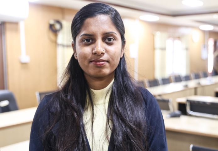 उपसभामुखद्वारा एक महिनाको पारिश्रमिक बाढीपीडितका लागि सहयोग