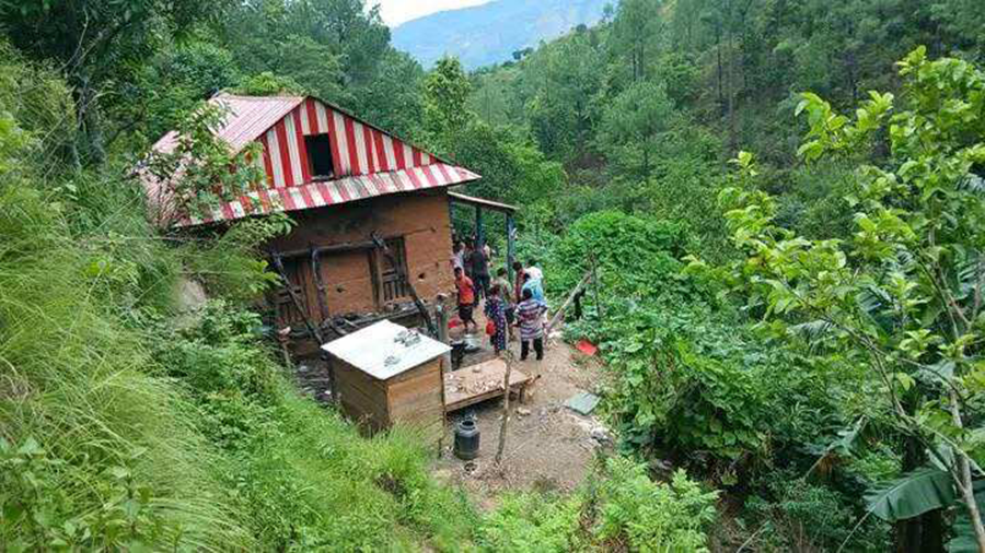 एकै परिवारका १६ जना गाउँबाटै हराएपछि खोजतलास सुरु
