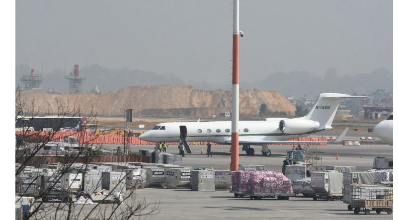 निष्कासित नेपालीलाई लिएर अमेरिकी चार्टर जहाज काठमाडौँ आइपुगे